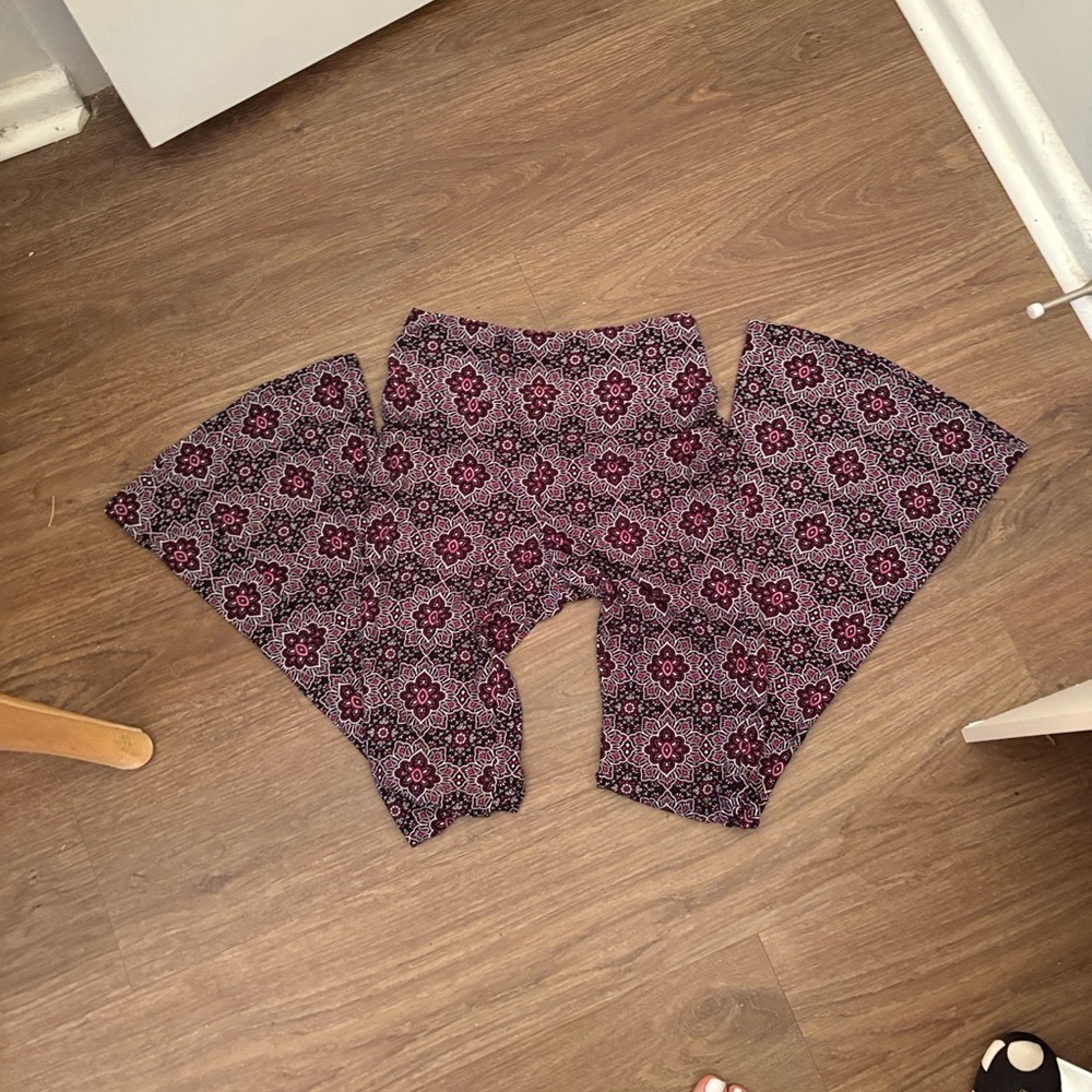 SALE!  🎉 No Boundaries High Rise Flare Pants - Picture 3 of 7